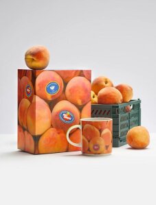 Коллекция эмоций: Обзор мерчшопа от телеканала Пятница