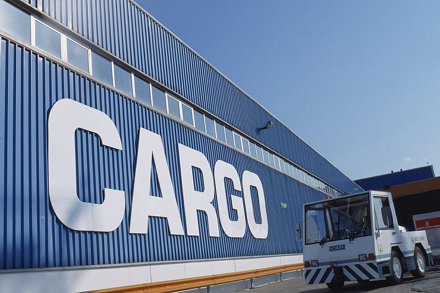 Затор из транспортных средств, участвующих в нелегальных схемах грузоперевозок через Казахстан. Затор из транспортных средств, участвующих в нелегальных схемах грузоперевозок через Казахстан.