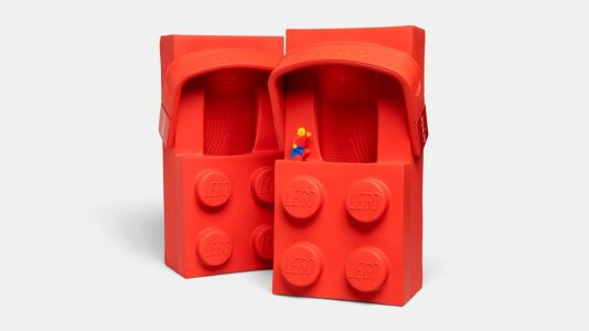 Lego и Crocs объявили о многолетнем сотрудничестве. Lego и Crocs объявили о многолетнем сотрудничестве.