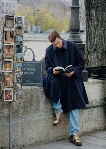 Интеллектуальная роскошь? Или аксессуары для тех у кого дома вместо книжных шкафов стелажи под коллекцию сумочек?