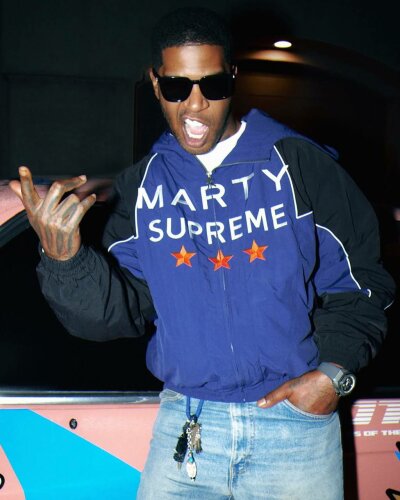 Перед вами один из самых желанных мерчей на сегодняшний день. Перед вами один из самых желанных мерчей на сегодняшний день.