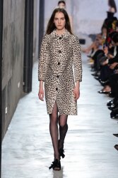 Мерч безусловно вдохновляется фэшн-тенденциями Мерч безусловно вдохновляется фэшн-тенденциями