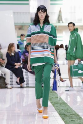 Мерч безусловно вдохновляется фэшн-тенденциями Мерч безусловно вдохновляется фэшн-тенденциями